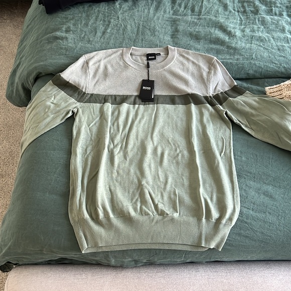 Hugo boss sweater - Picture 2 of 3